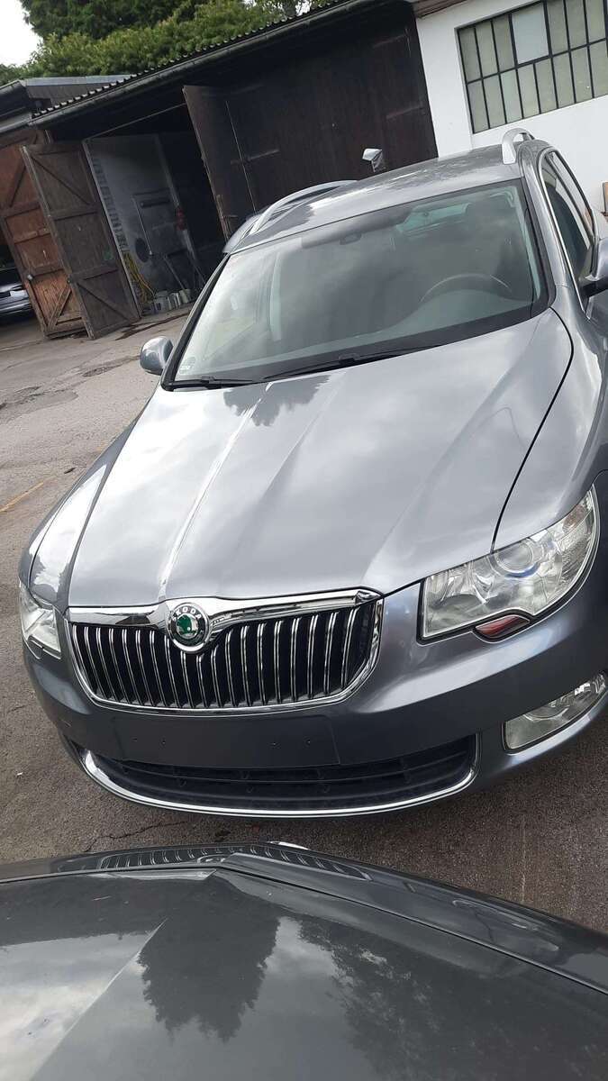 Skoda Superb 164.719 km 8.500 € wuppertal 42277