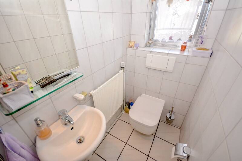 Familienfreundliches Haus mit tollem Wintergarten in Stotzheim