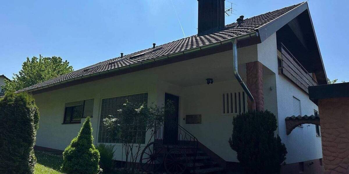 Mehrfamilienhaus, Wohnhaus Kenzingen - 8 Zimmer, 225 m&sup2;, 649.000&euro; | Angebot:26796634