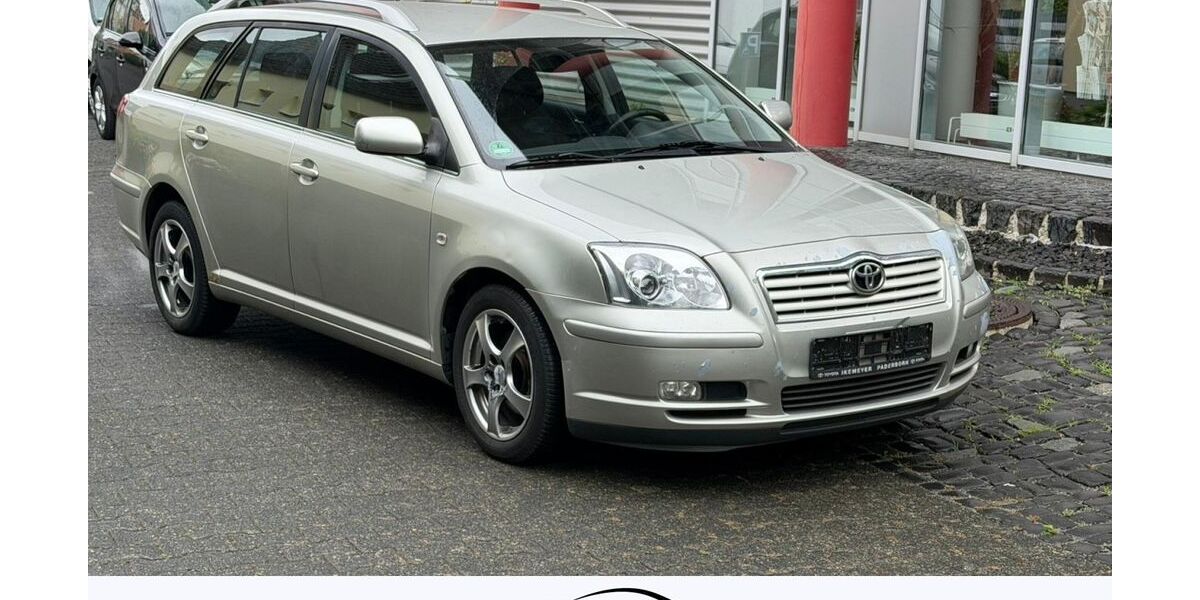 Toyota Avensis 280.000 km 2.599 &euro; Paderborn 33100