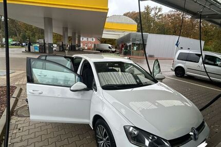 VW Golf 216.000 km 7.699 &euro; Hesel 26835