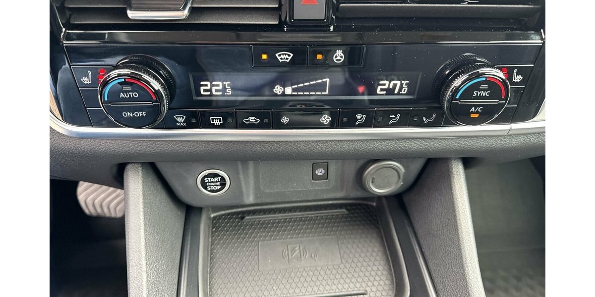 Nissan Qashqai Accenta *Xtronic/SHZG/Navi-App/Kamera/ICC/ 23.631 km 23.990 &euro; Bamberg 96052