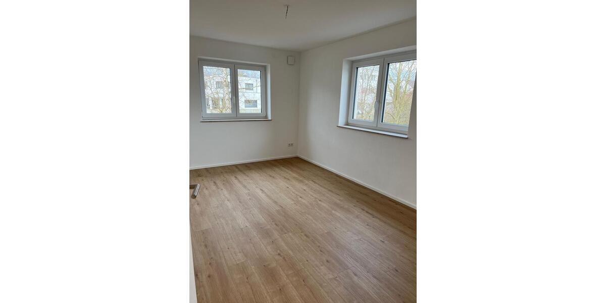 Doppelhaushälfte Wertingen - 6.5 Zimmer, 172 m&sup2;, 1.800&euro; | Angebot:26552988