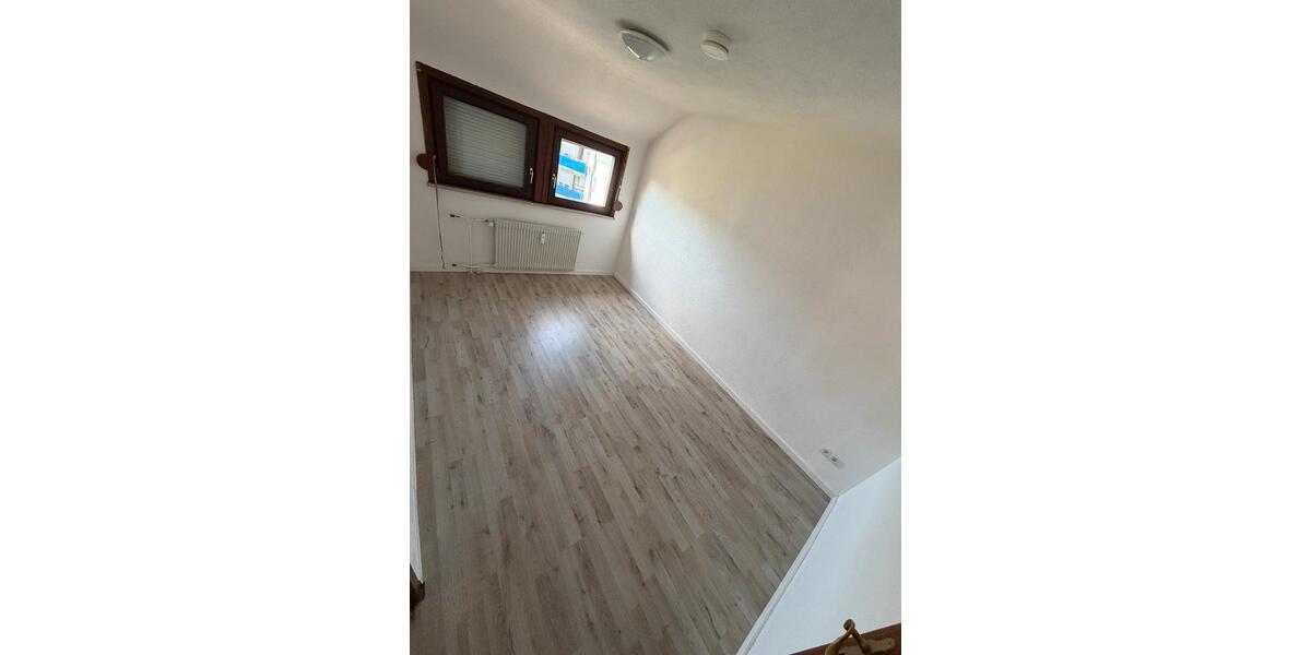Dachgeschoßwohnung Hüfingen - 3 Zimmer, 65 m&sup2;, 700&euro; | Angebot:26380276