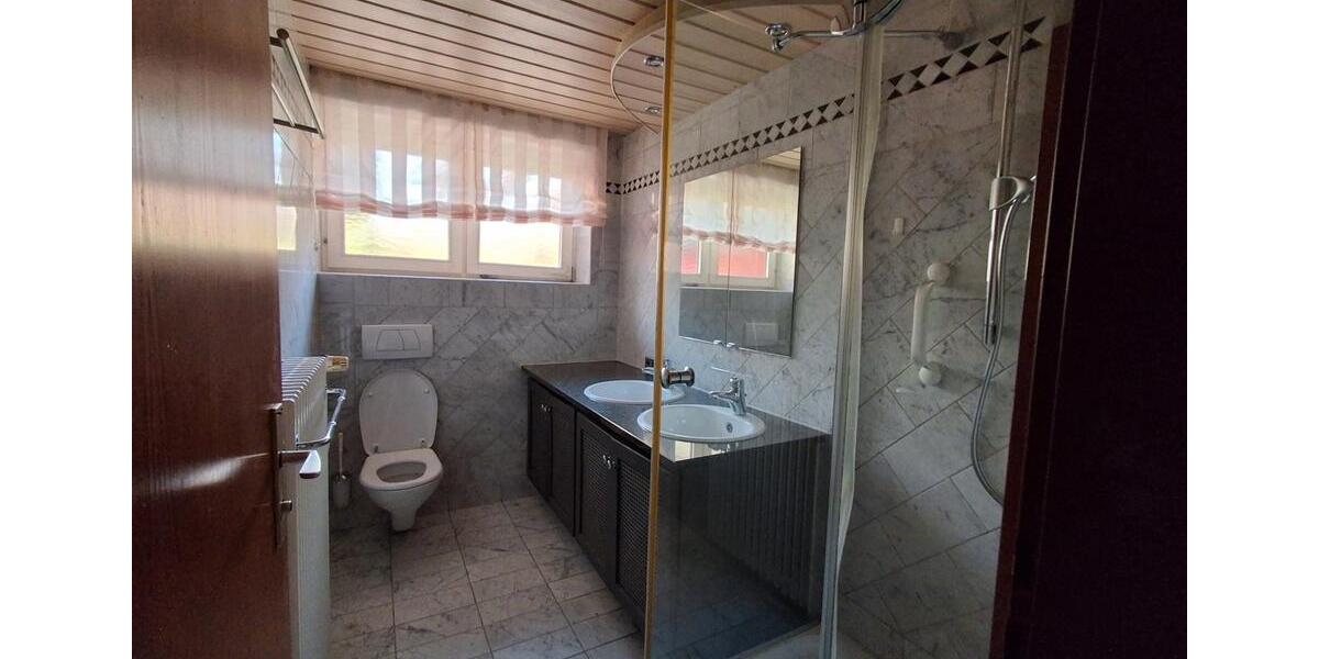 Einfamilienhaus Freudenstadt - 7 Zimmer, 222 m&sup2;, 549.000&euro; | Angebot:26940579