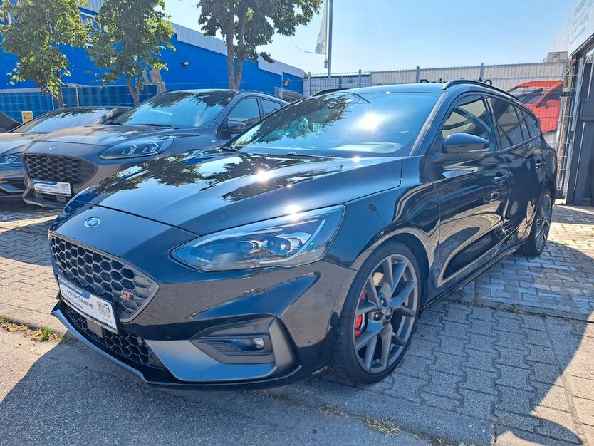 Ford Focus 55.000 km 26.850 € Brühl 68782