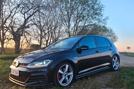 VW Golf 140.000 km 16.000 &euro; Neukirchen/Pleiße 08459