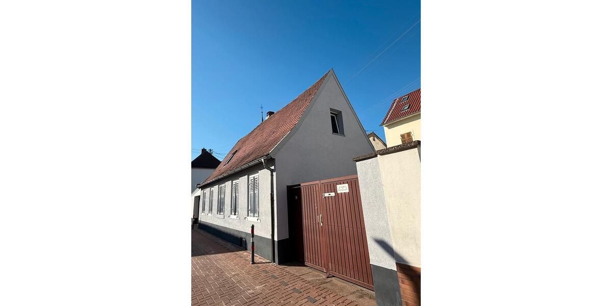 Einfamilienhaus Ludwigshafen am Rhein Ludwigshafen-Oggersheim - 3 Zimmer, 105 m&sup2;, 1.100&euro; | Angebot:24527894