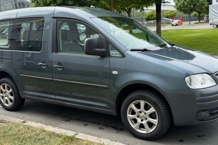 VW Caddy 324.500 km 2.300 &euro; Nürnberg 90441