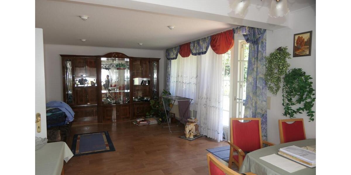 Einfamilienhaus Uelzen - 7 Zimmer, 150 m&sup2;, 1.200&euro; | Angebot:26611151