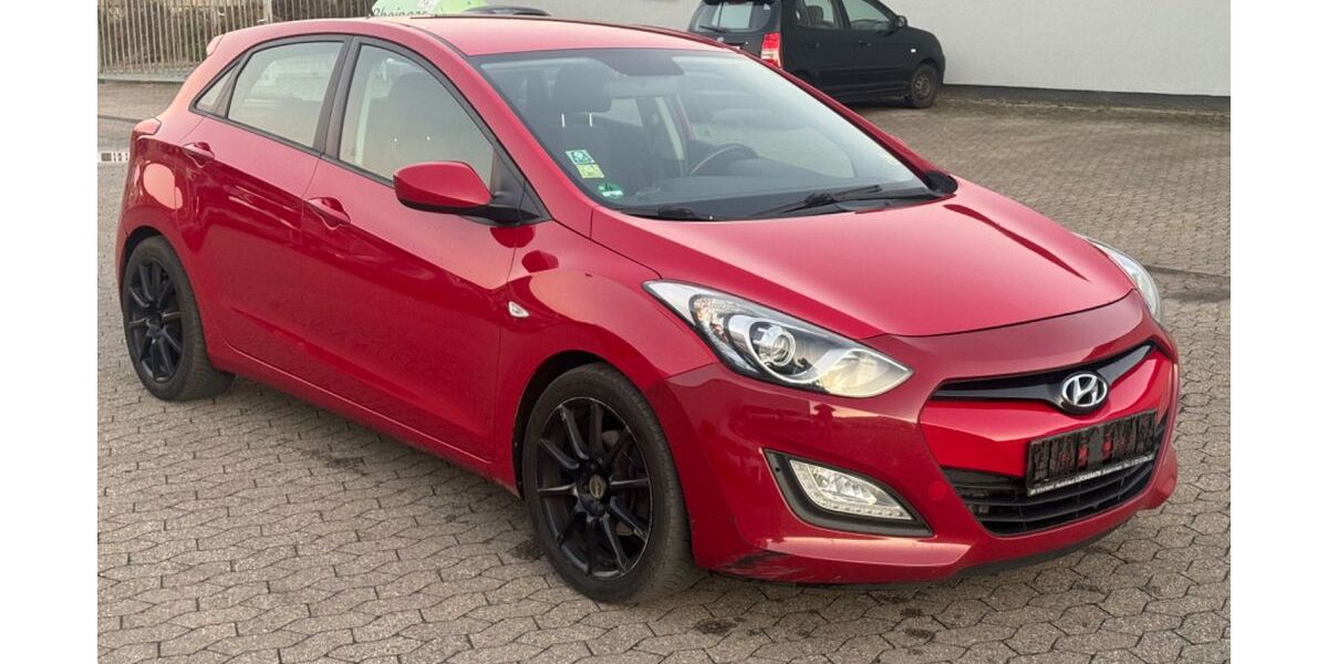 Hyundai i30 282.490 km 3.450 &euro; Bornheim 53332