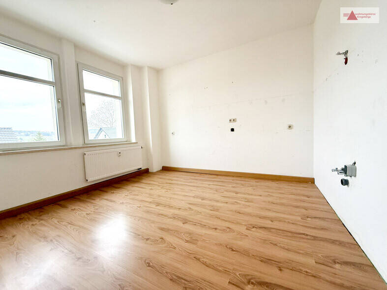 Zimmer Geyer - 4 Zimmer, 92 m&sup2;, 520&euro; | Angebot:26377316