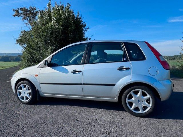 Ford Fiesta 237.500 km 1.635 € Markt Bibart 91477