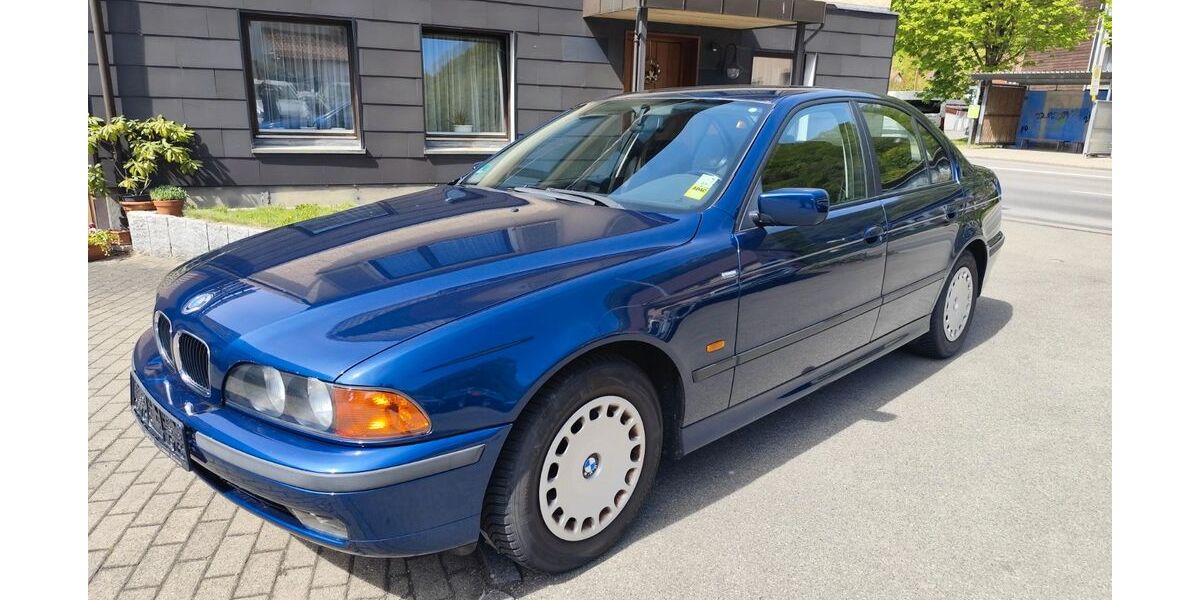 BMW 523 179.000 km 4.950 &euro; Lichtenstein 72805