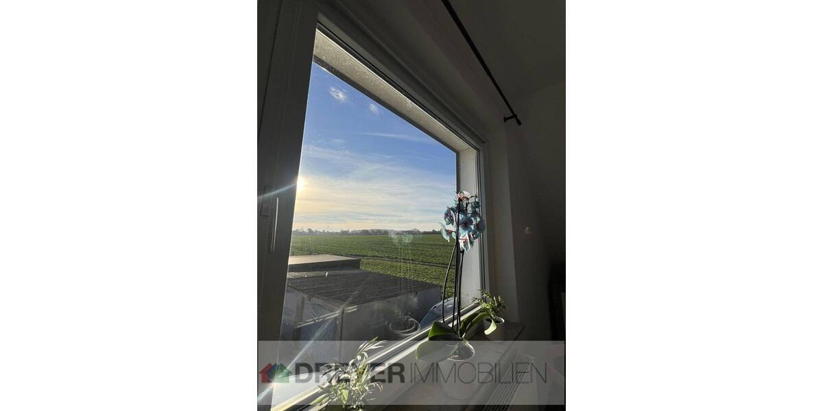 2,5 Zimmer Wohnung im Dachgeschoss, Carport, Terrasse und Gartenanteil in Langniendorf zu mieten 2 zimmer