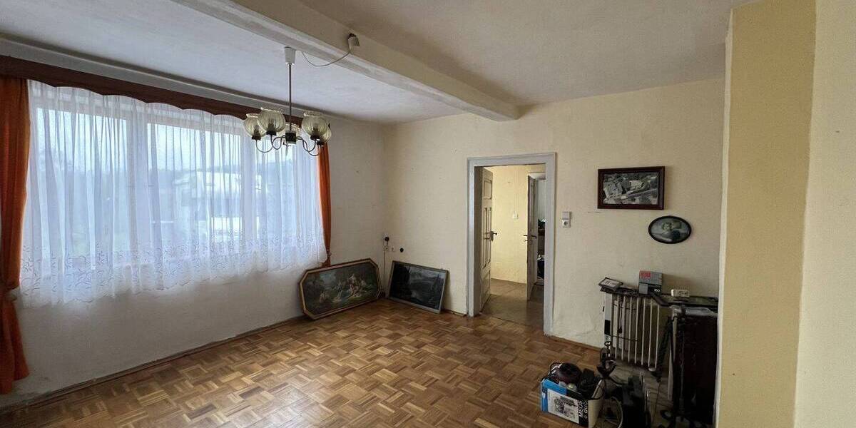 Mehrfamilienhaus, Wohnhaus Geratal OT Geraberg Geraberg - 9 Zimmer, 234 m&sup2;, 158.000&euro; | Angebot:26277481