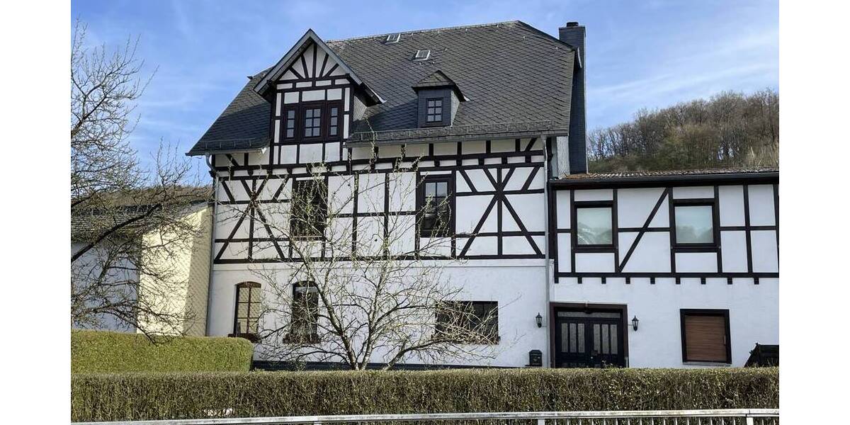 Reihenmittelhaus Breitscheid Erdbach - 1 Zimmer, 295 m&sup2;, 259.000&euro; | Angebot:26187467