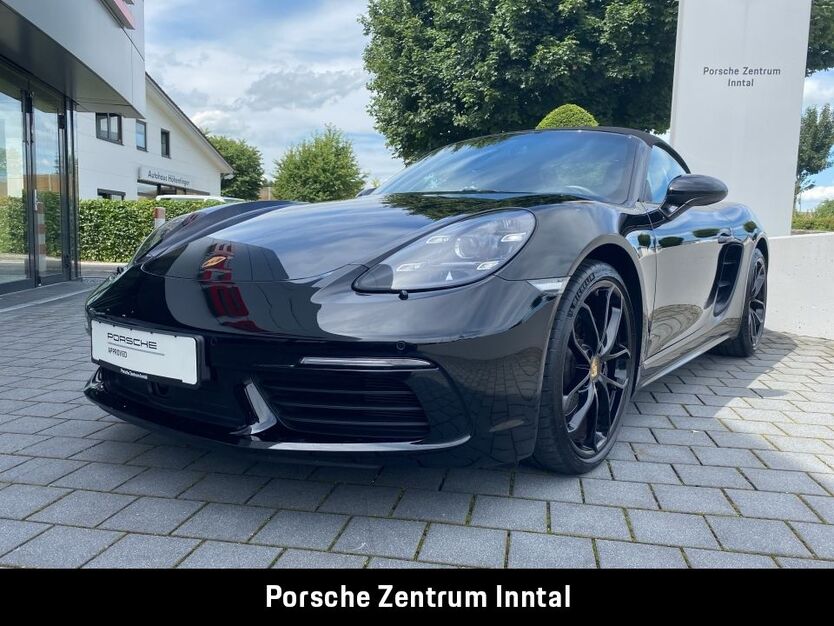 Porsche Boxster 29.800 km 72.690 € Raubling 83064