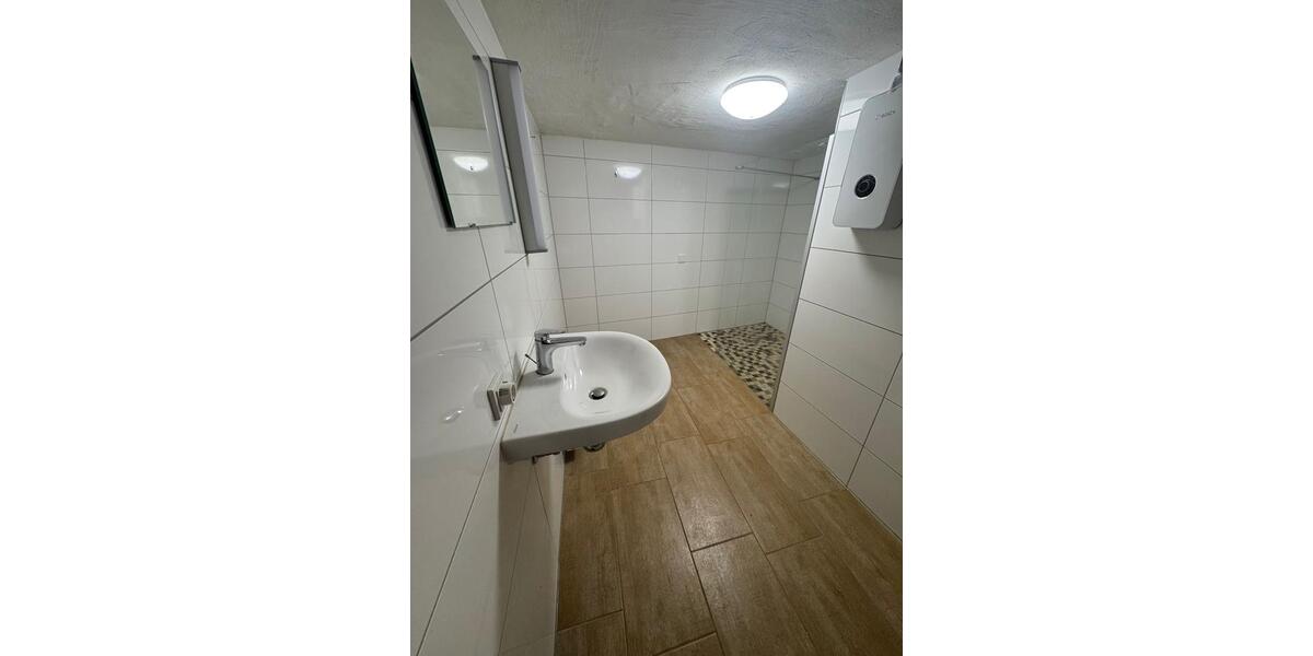 Etagenwohnung Föhren - 8 Zimmer, 224 m&sup2;, 1.600&euro; | Angebot:25553198