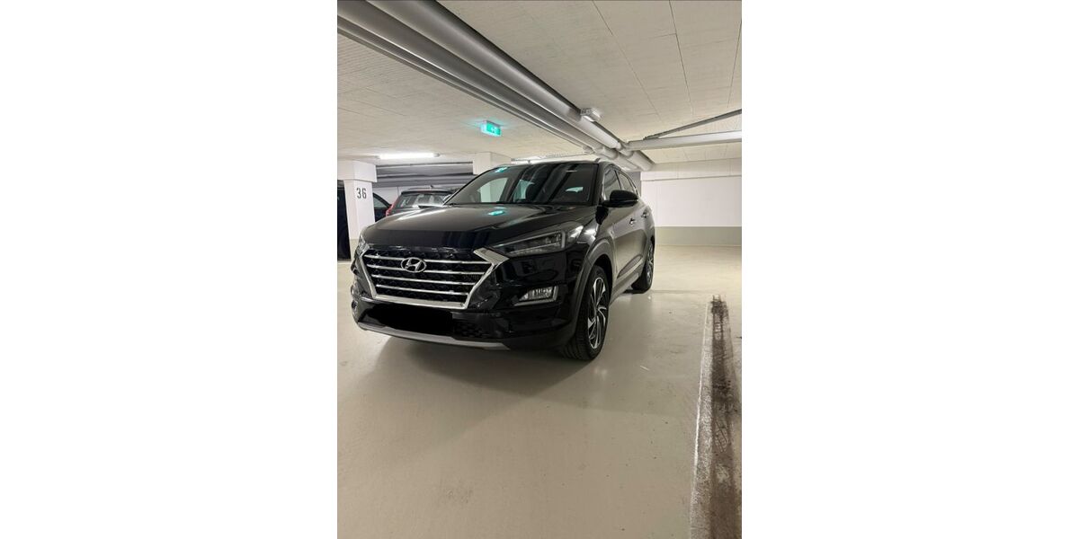 Hyundai TUCSON 61.500 km 21.300 &euro; Markdorf 88677