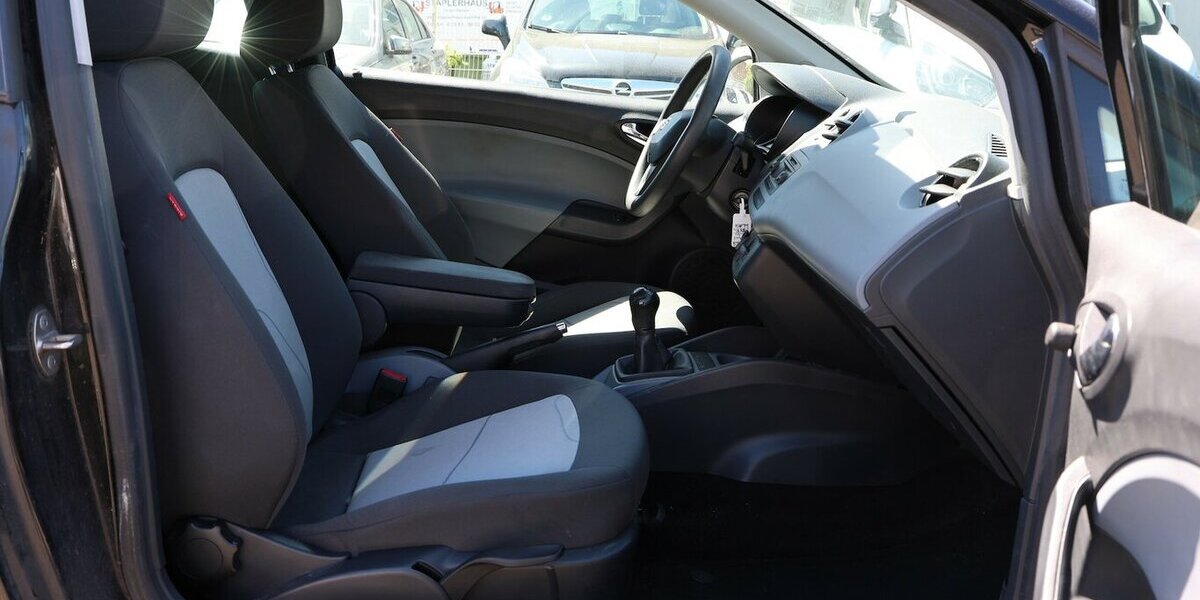 Seat Ibiza 1.4 Reference Salsa / KLIMA / SITZHEIZUNG 158.000 km 2.902 &euro; Hamm 59077