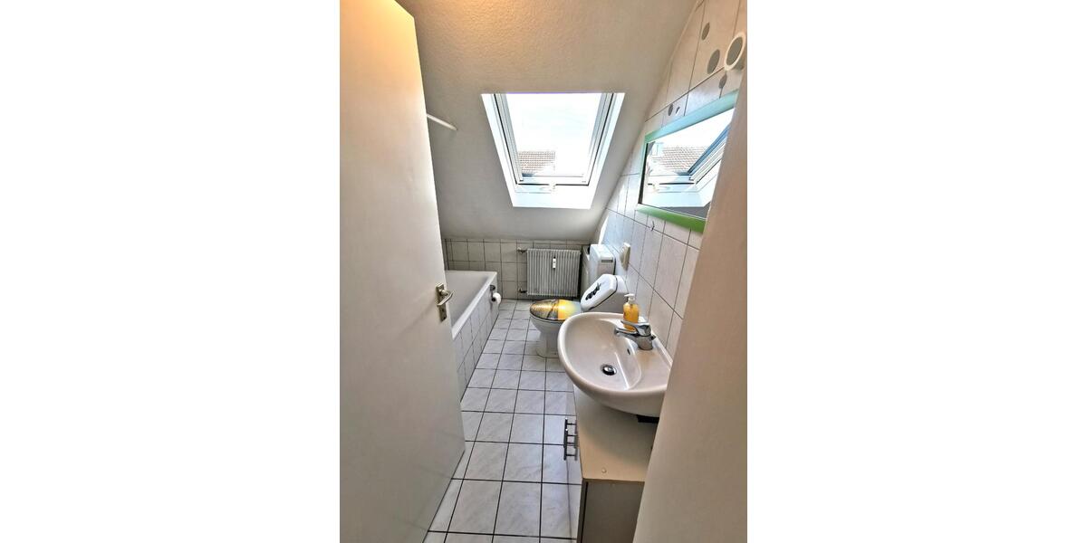 Dachgeschoßwohnung Bad Neustadt an der Saale - 3 Zimmer, 70 m&sup2;, 530&euro; | Angebot:26564982