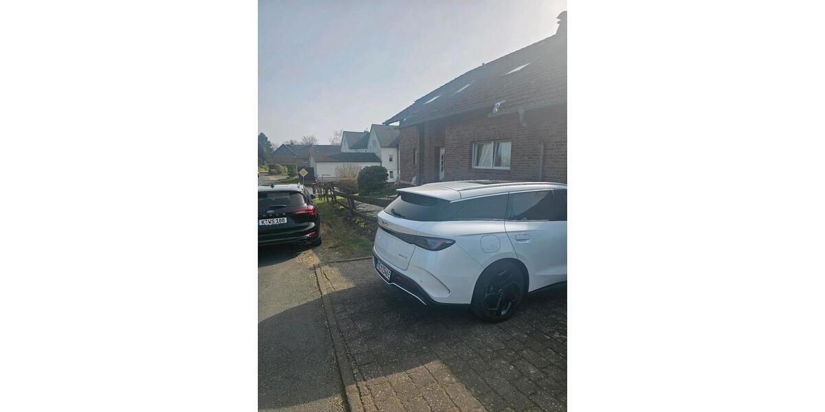 Dachgeschoßwohnung Hennef (Sieg) - 2 Zimmer, 85 m&sup2;, 980&euro; | Angebot:25410222