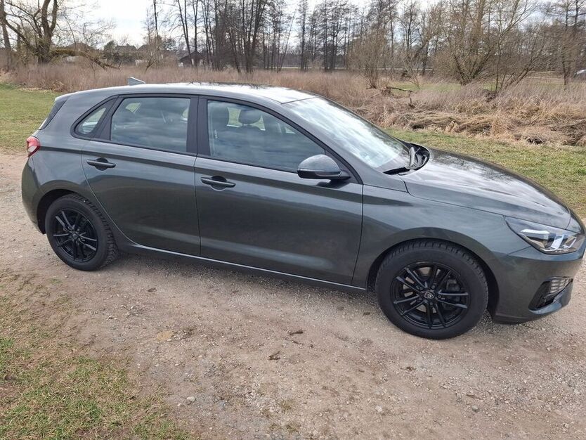 i30
