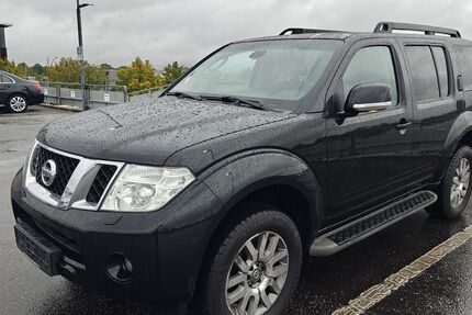 Nissan Pathfinder 158.000 km 19.990 € Hamburg 22047