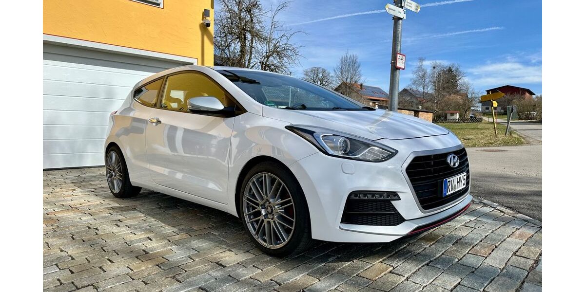 Hyundai i30 125.000 km 9.965 &euro; Leutkirch 88299