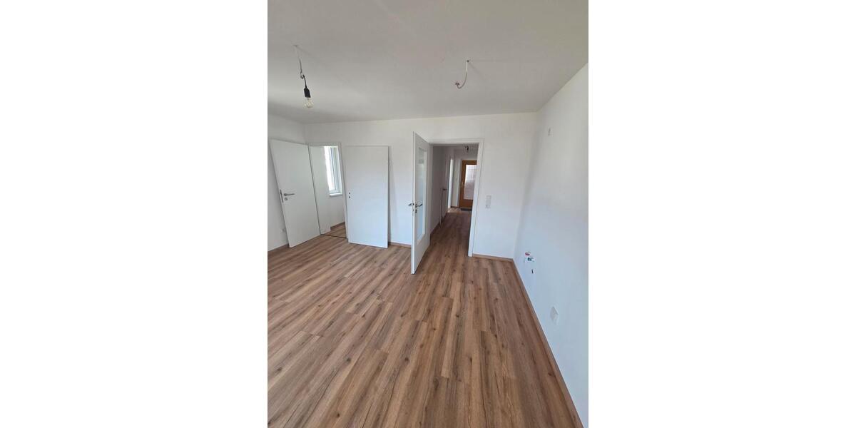 Etagenwohnung Rotenburg an der Fulda - 5 Zimmer, 110 m&sup2;, 1.080&euro; | Angebot:26381193
