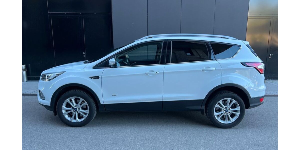 Ford Kuga 90.000 km 16.900 &euro; München 81673