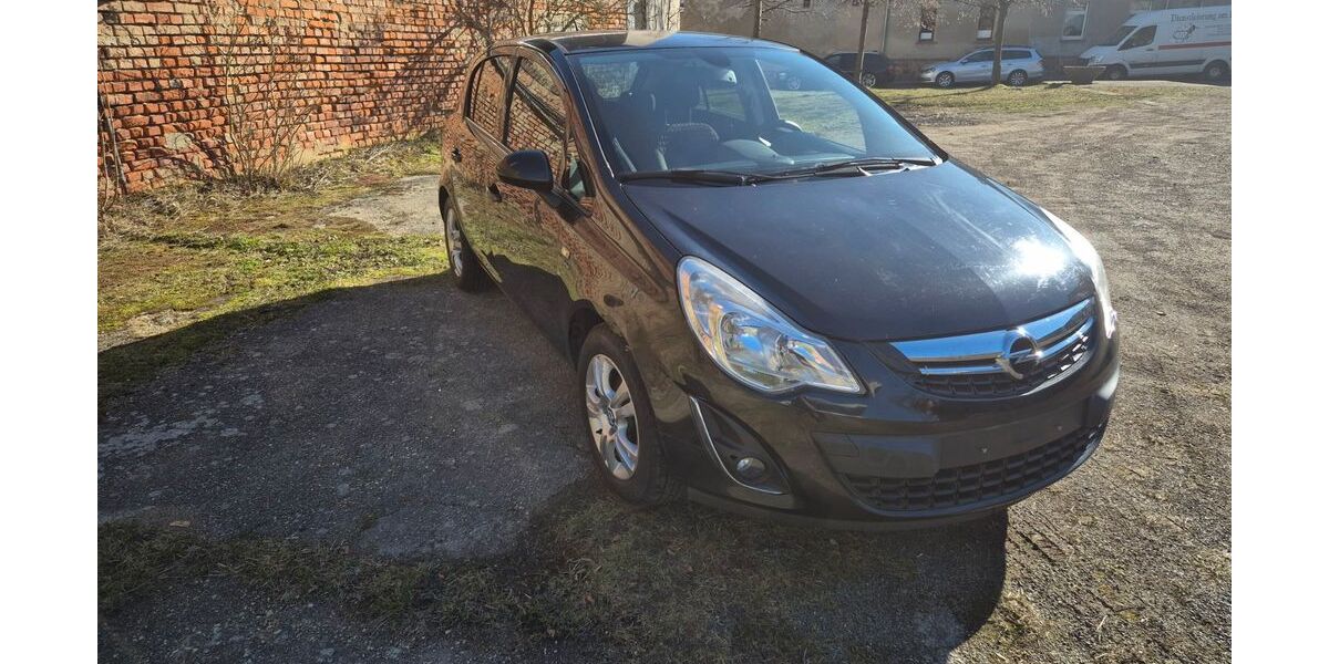 Opel Corsa 133.025 km 3.499 &euro; Böhlen OT Großdeuben 04564