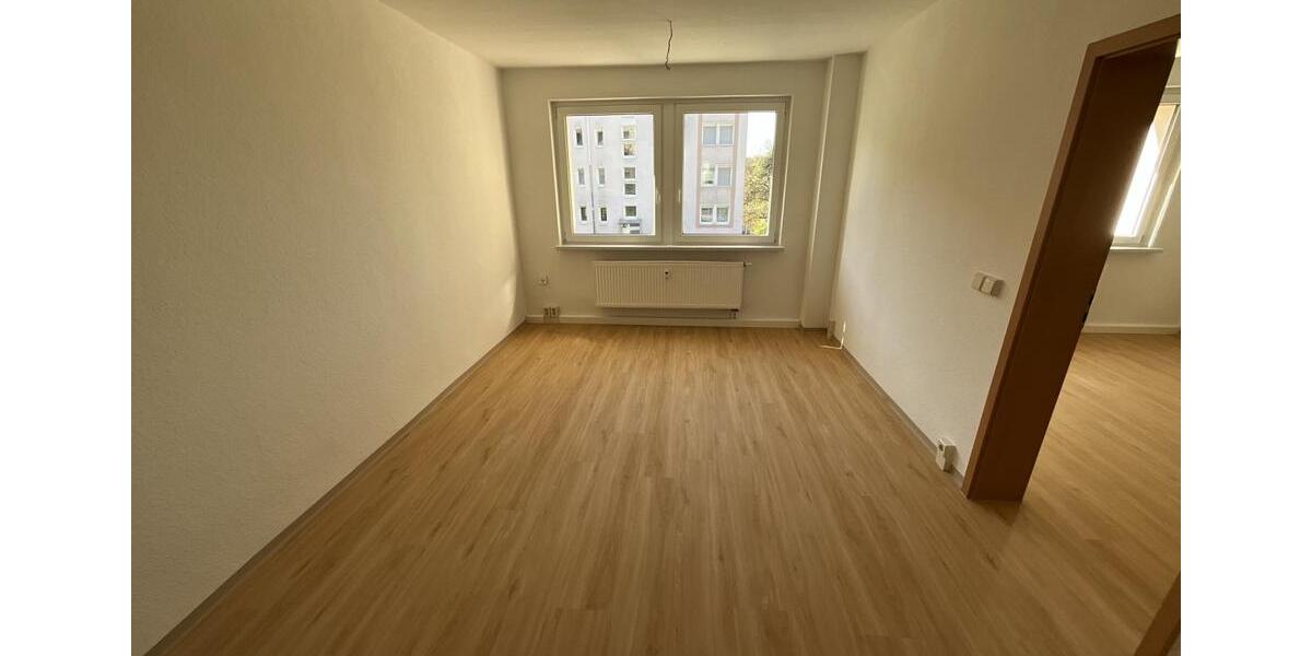 Erdgeschoßwohnung Suhl - 3 Zimmer, 56 m&sup2;, 365&euro; | Angebot:26676878