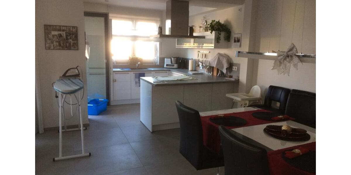 Erdgeschoßwohnung Jüchen - 3 Zimmer, 90 m&sup2;, 1.290&euro; | Angebot:26330107