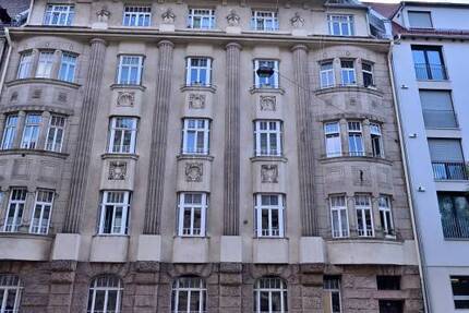 Rarität in Fürth, 5 Zimmer Wohnung im denkmalgeschütztem Haus 5 zimmer