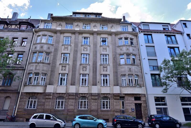 Rarität in Fürth, 5 Zimmer Wohnung im denkmalgeschütztem Haus 5 zimmer