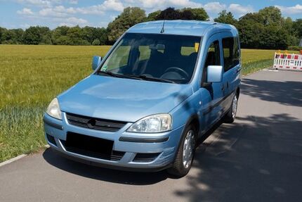 Opel Combo 120.228 km 2.700 &euro; Köln 51103