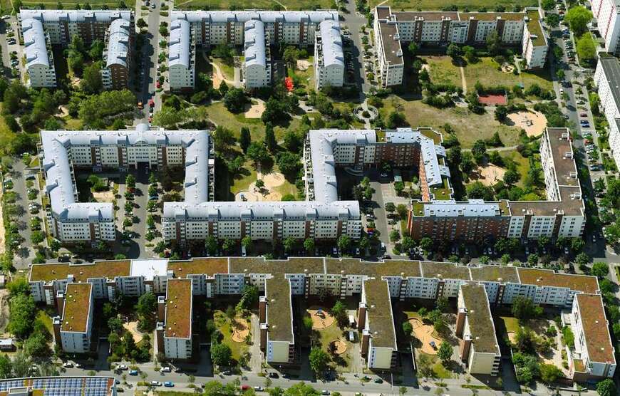 Wohnung zum Mieten in Berlin 1.354,08 € 84.63 m²