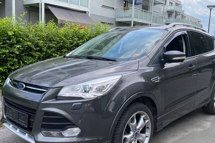 Ford Kuga 165.000 km 8.749 &euro; Lippstadt 59555
