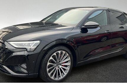 Audi Q8 e-tron 61.102 km 45.880 &euro; Hamburg 22529