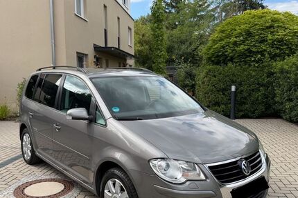 VW Touran 231.000 km 3.490 &euro; Hattersheim 65795