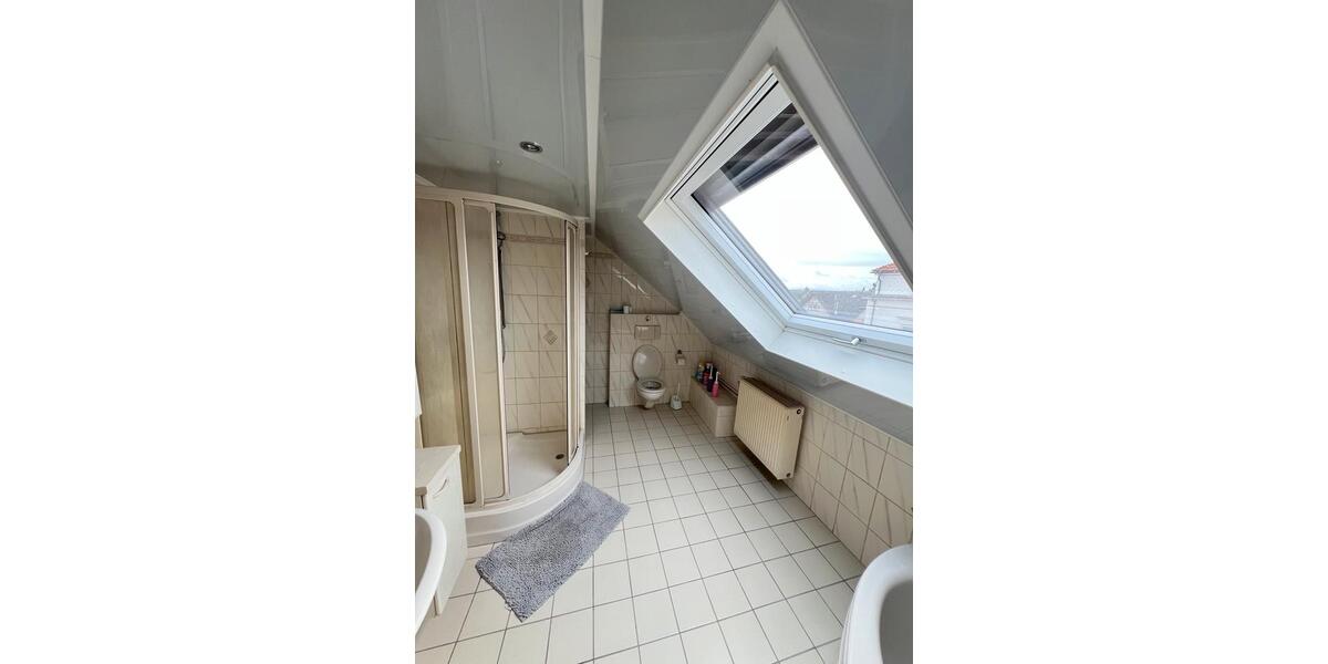 Dachgeschoßwohnung Lich - 1 Zimmer, 11 m&sup2;, 456&euro; | Angebot:26400229