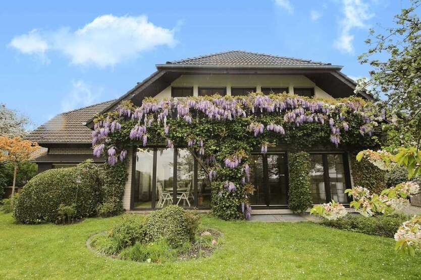 Haus zum Mieten in Ratingen 2.200 € 194 m²