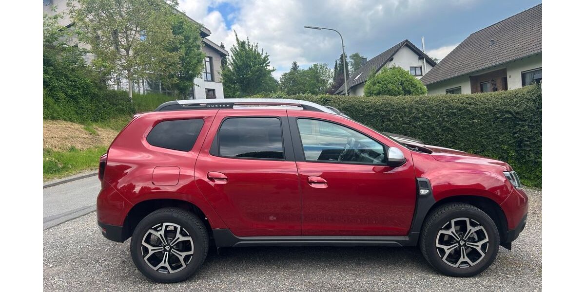 Dacia Duster 14.000 km 12.999 &euro; Much 53804