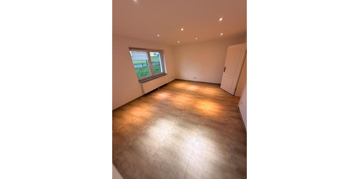 Erdgeschoßwohnung Nauen - 3 Zimmer, 90 m&sup2;, 1.550&euro; | Angebot:26278862