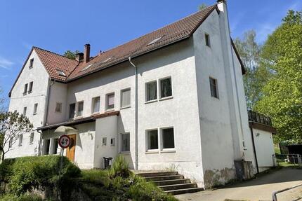 Höckendorf! Malerisch gelegene 2-Zimmerwohnung mit großer Terrasse und viel Grün! zimmer