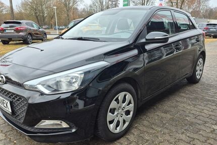 Hyundai i20 71.950 km 9.990 &euro; Zehdenick 16792