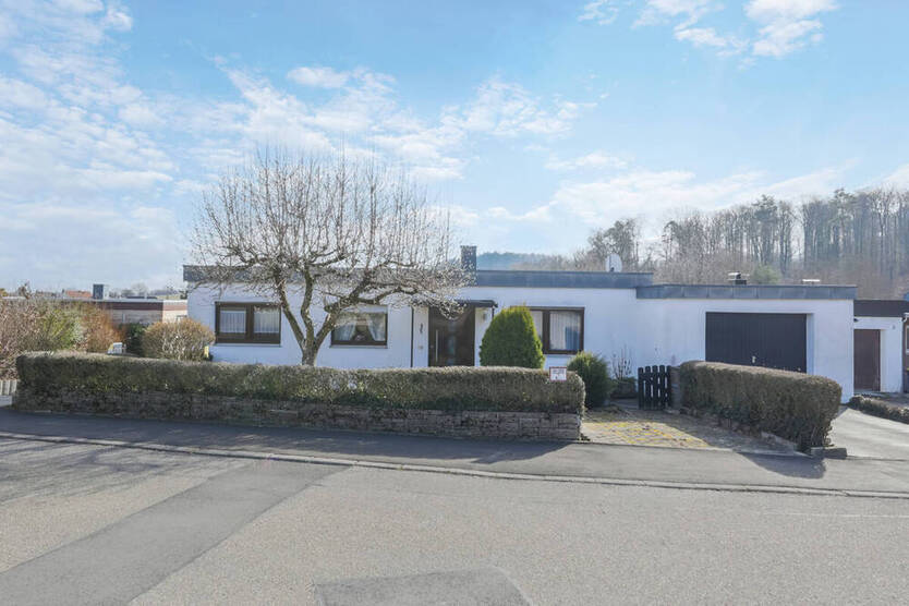 Flachdachbungalow in bester Lage!