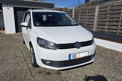 VW Touran 97.093 km 9.990 &euro; Adendorf 21365